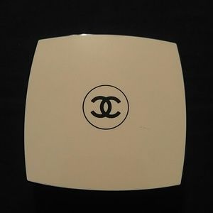 Chanel Healthy Glow Sheer Colour